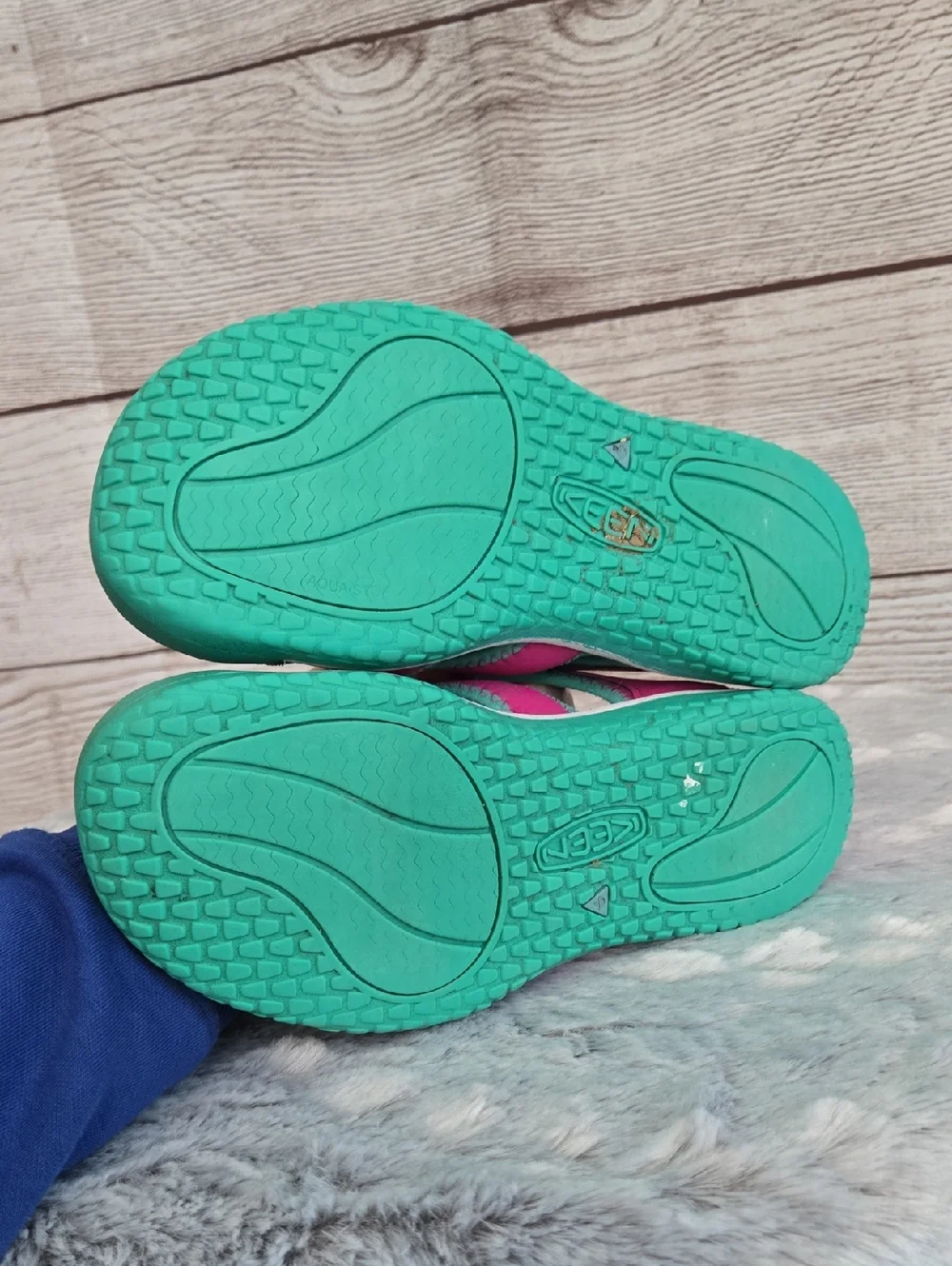 Keen Pink/Teal Water Shoes, Girls Size 5